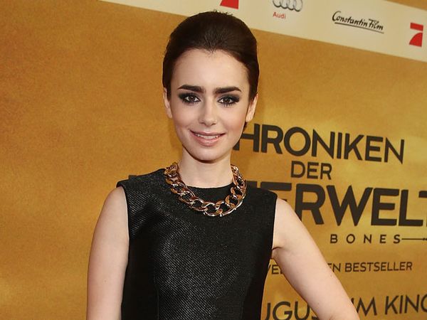 Lily Collins yang Makin Mempesona