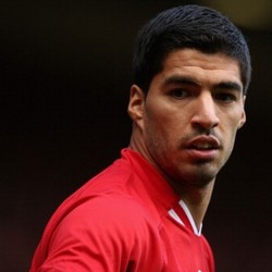 Suarez Harus Minta Maaf ke Suporter Liverpool