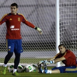 Valdes Kaget Casillas Kembali Dicadangkan