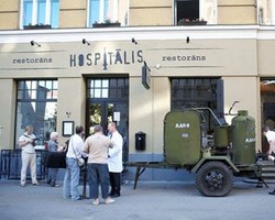 Hospitalis, Resto Bergaya Rumah Sakit yang Sediakan Kue dari Organ Tubuh 