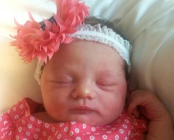 Ajaib! Bayi Lahir di Tempat Parkir, Sama dengan Sang Ayah 33 Tahun Lalu