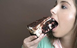 Agar Tubuh Kembali Ramping, Hindari Minuman Soda dan Fast Food