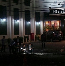 Tim PLN Cek Lokasi Ledakan di Mangga Besar