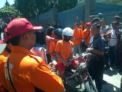 Momen Saat Sisca Mencekik Wawan dari Belakang