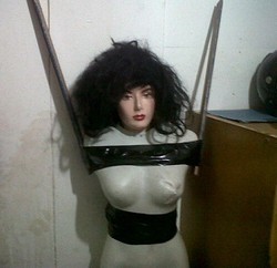 Sisca Diperankan Orang, Ini Fungsi Manekin dalam Rekonstruksi