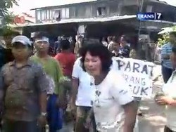 Tolak Relokasi, Warga Bantaran Waduk Pluit Protes