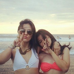 Seksi di Pantai, Wulan Guritno Dipuji