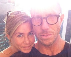 Tips Mendapatkan Potongan Rambut Terbaik dari Hairstylist Jennifer Aniston