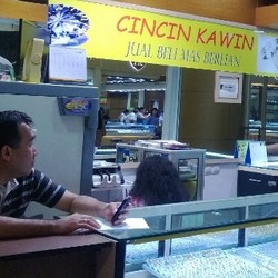 Harga Emas Batangan di Cikini Dipukul Rata Rp 494.000/Gram