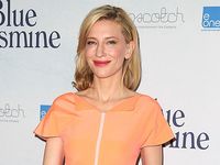 Pesona Cate Blanchett di Usia 44 Tahun