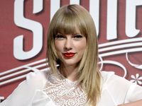 Hitam-putih Taylor Swift