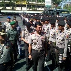Brimob Mabes Polri Diperbantukan Amankan Pilgub Jatim 2013