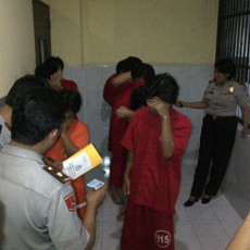 Para Tahanan Gunakan Hak Suara Melalui TPS Keliling