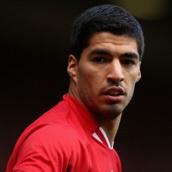Arsenal Berhenti Kejar Suarez