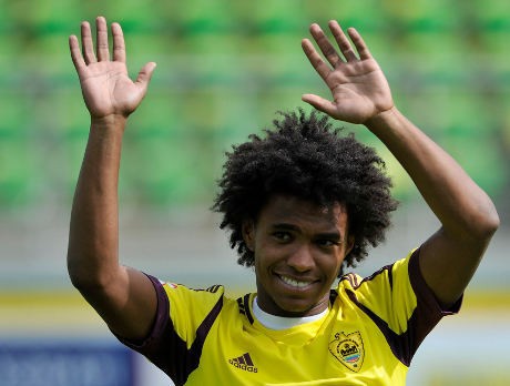 Tottenham Memang Sedang Dekati Willian