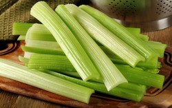 Kandungan Antioksidan pada Seledri Mampu Cegah Kanker