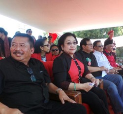 Pidato Megawati Bakar Semangat Pendukung Bambang DH-Said