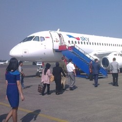 Nih, Pramugari Cantik dan Seksi yang Temani Penerbangan Sukhoi SSJ 100