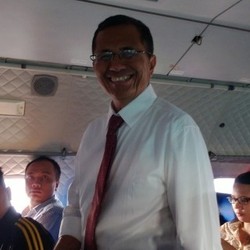 Dahlan Iskan Jajal Pesawat CN295 Made in Bandung ke 6 Kota