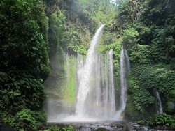 5 Tips Traveling ke Air Terjun