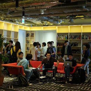 Yuk, Main ke Kantor Line di Shibuya