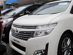 Pajak Mobil Mewah Naik Hampir 2 Kali Lipat