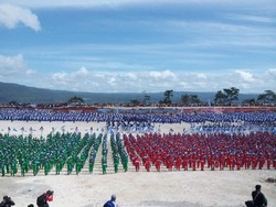 Heboh! 12.500 Orang Menari di Festival Budaya Buton