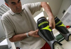 Deker, Dari Perlengkapan Perang ke Lapangan Hijau