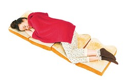 Empuk Lentur, Roti Kasur Ini Bisa Ditiduri! 