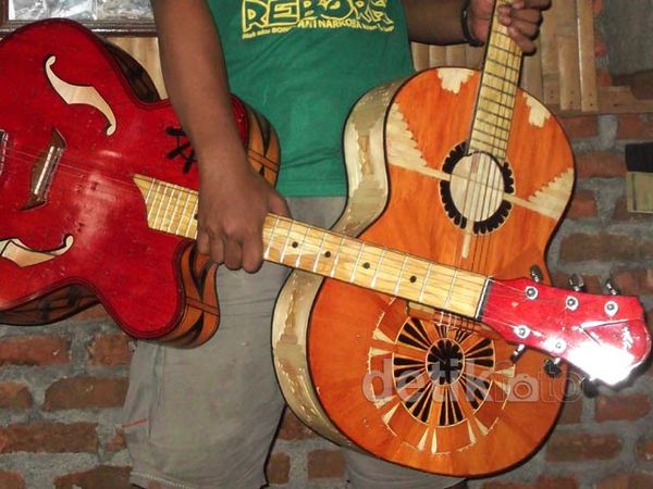 Gitar dari Stik Es Krim