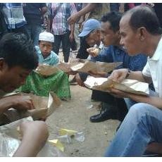 Said Sarapan Bareng Tukang Becak dan Pedagang