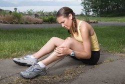 Wanita Rentan Cedera Lutut Saat Olahraga, Bagaimana Kurangi Risikonya?