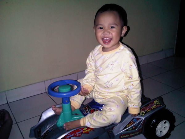 Azril Rezky Adhitama, 1,1 Tahun, Lelaki
