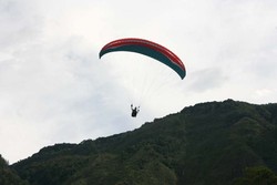 Pulau Samosir Bakal Jadi Lokasi Paralayang Terbaik di Dunia