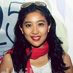 Olivia Zalianty: Liburan ke Luar Negeri Udah Nggak Zaman!