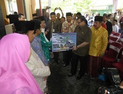 Mensos Beri Bantuan 10 Panti Asuhan di Pasuruan Jatim