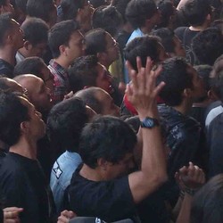 Pintu Konser Dibuka, Ribuan Penonton Teriakkan Nama Jokowi