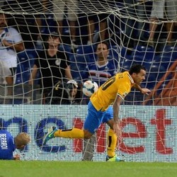 Usai Bikin Gol Debut, Tevez: Malam yang Sempurna