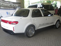 Sedan Listrik Hevina Pakai Platform Mobil Timor