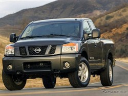 Nissan Pasang Mesin Diesel Cummins di Pikap