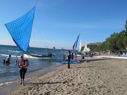 Snorkeling dengan Perahu Layar di Situbondo, Awas Kepala!