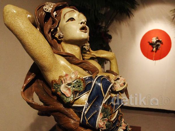 Pameran Patung Keramik Drupadi Pandawa Diva 