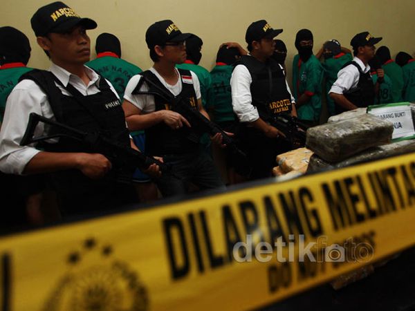Polisi Amankan 2,7 Kg Sabu dan 70 Kg Ganja