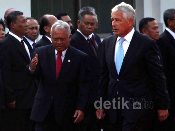 Purnomo Terima Menhan AS