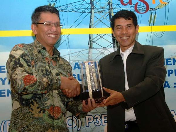 PLN Terapkan Manajemen Aset Transmisi