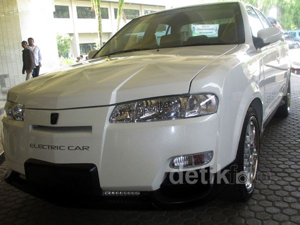 Sedan Listrik Buatan LIPI