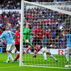 Dua Sepak Pojok yang Mengalahkan City