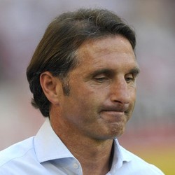 Stuttgart Pecat Pelatih