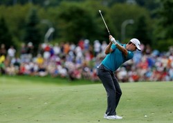 Mereka yang Berkasus dan Bermain Golf