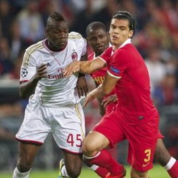 Main di San Siro Tak Bikin PSV Ciut